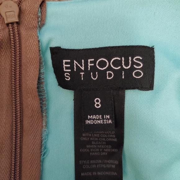 Lace Cocktail Dress - Picture 5 of 5